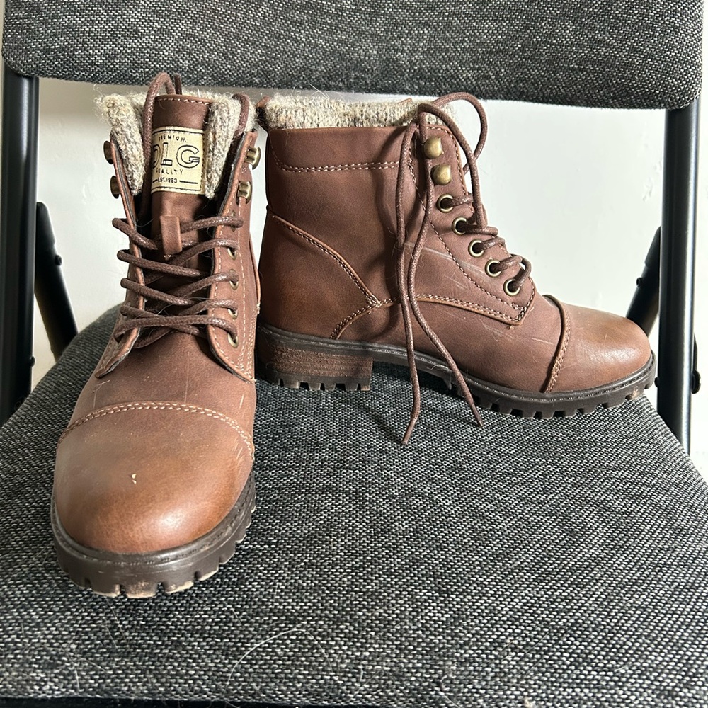 LG Women’s  Brown Leather Boots